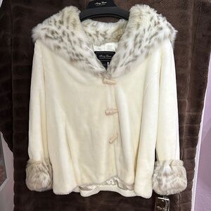 Terry Lewis Classic Luxuries Cream Teddy Jacket